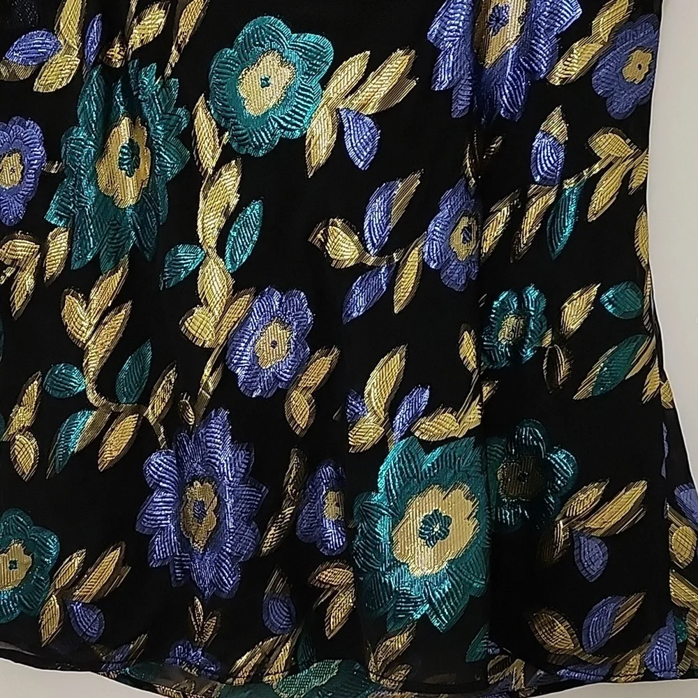NWT Lovers and Friends Baby Doll Metallic Floral Rhode Cami Tank Top Size Medium - Picture 13 of 16